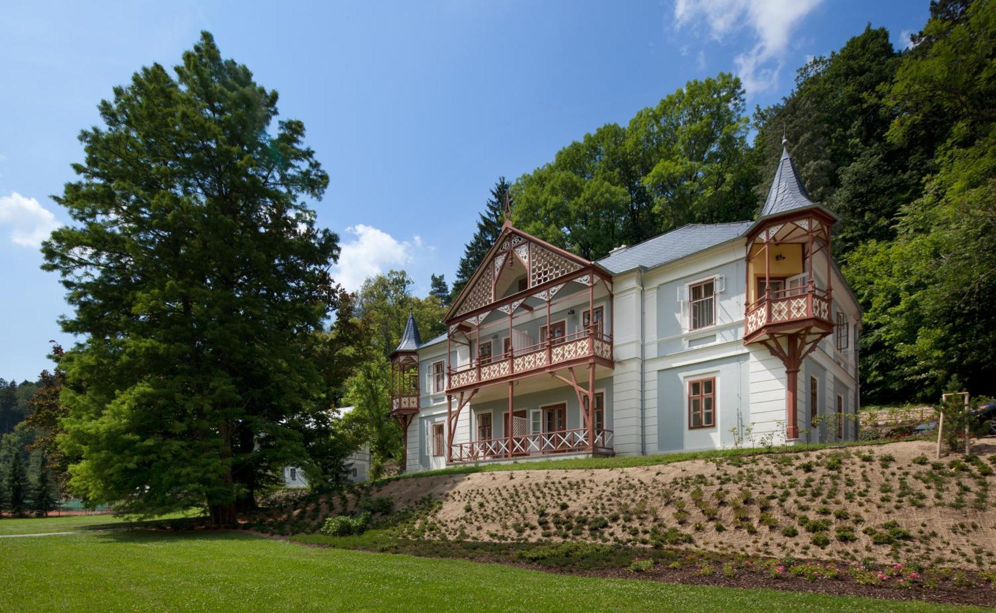 Alpska Ruze Hotel Luhacovice Luaran gambar